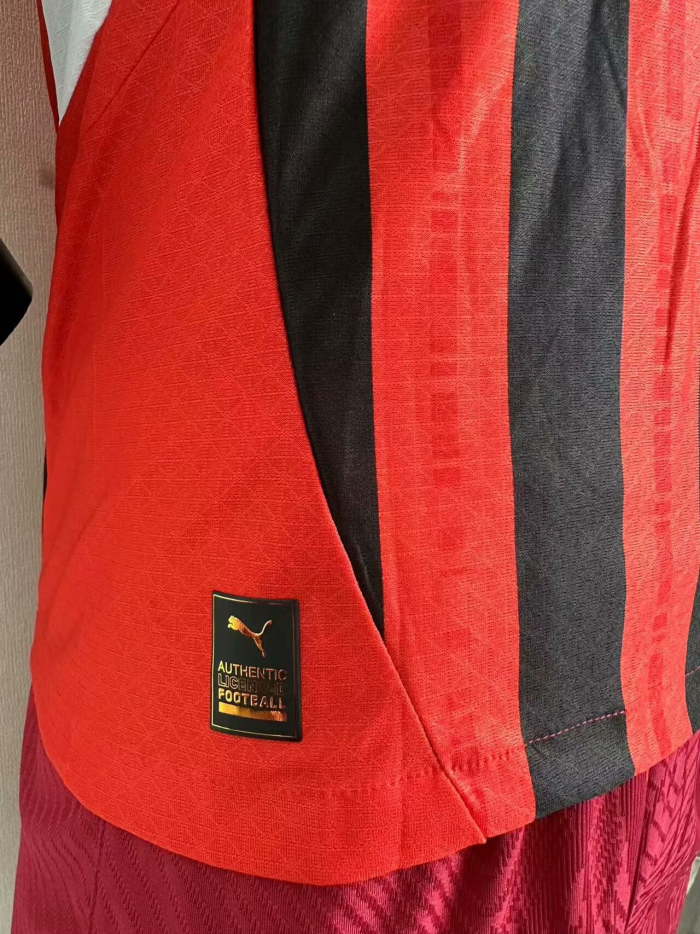 AC Milan Home Man Player Jersey 24/25 - Image 6