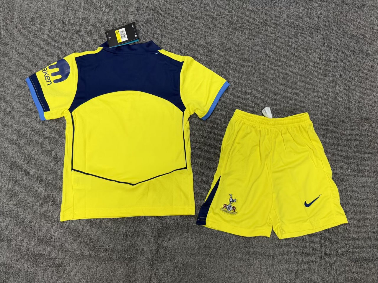 Tottenham Hotspur Third Kids Suit & Socks 25/26 - Image 3