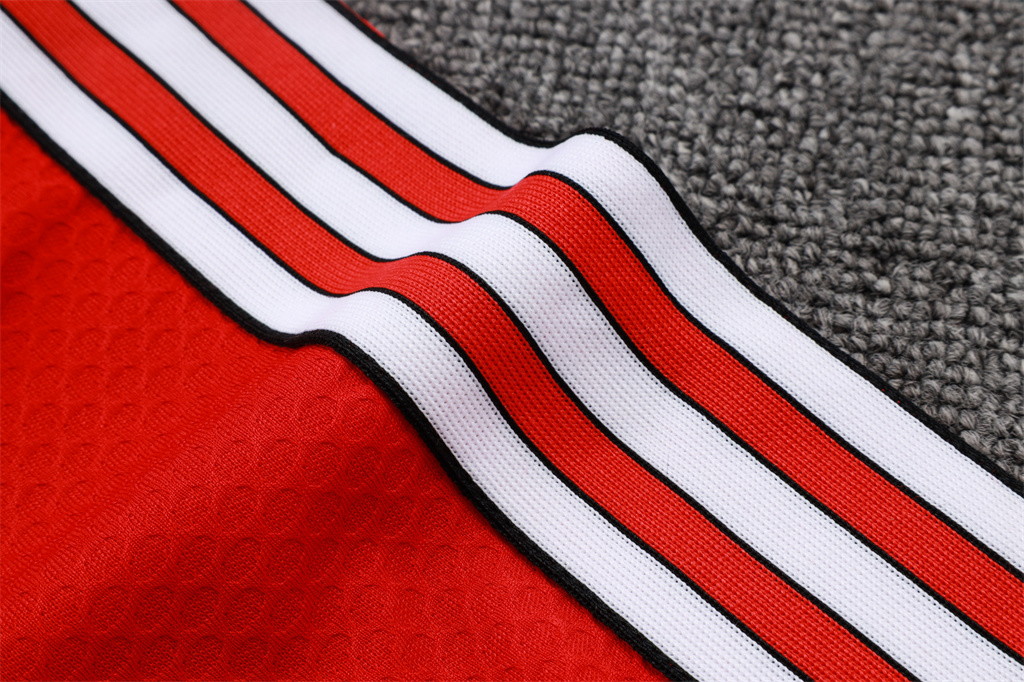 Liverpool Training Short sleeve Suit 25/26 - Image 6