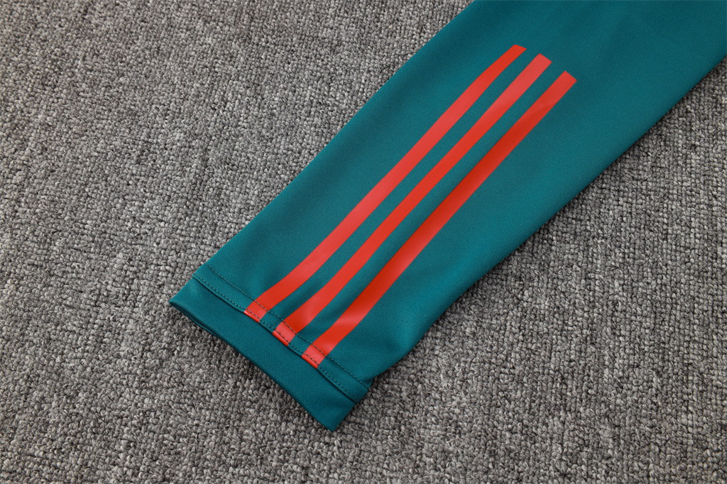 Manchester United Training Jersey Suit 23/24 - Image 12